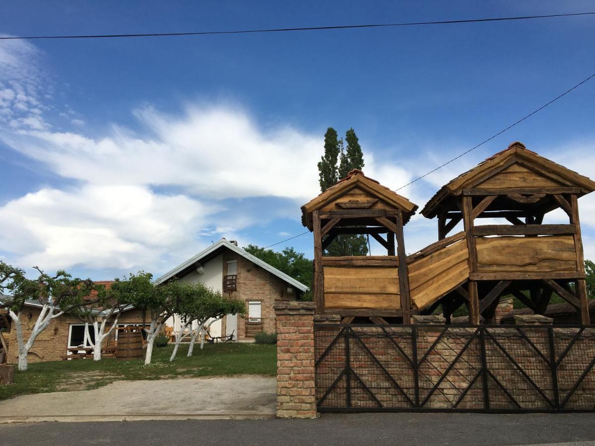 Matanovi Dvori Villa Slavonski Brod Exterior photo