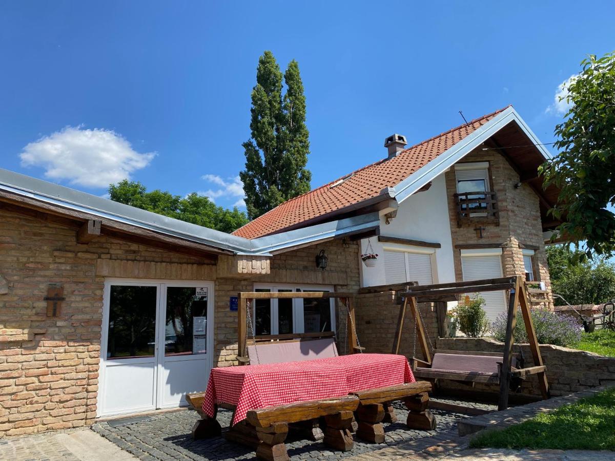 Matanovi Dvori Villa Slavonski Brod Exterior photo