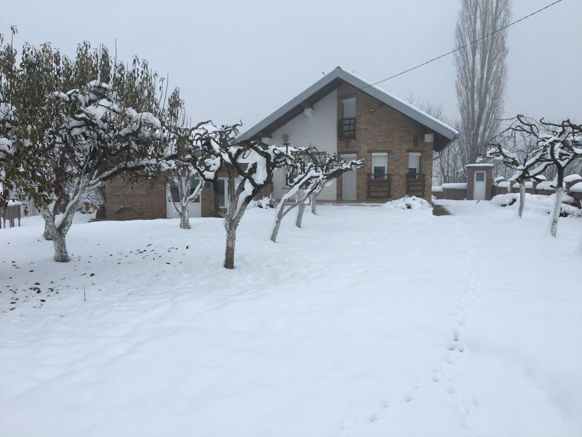 Matanovi Dvori Villa Slavonski Brod Exterior photo